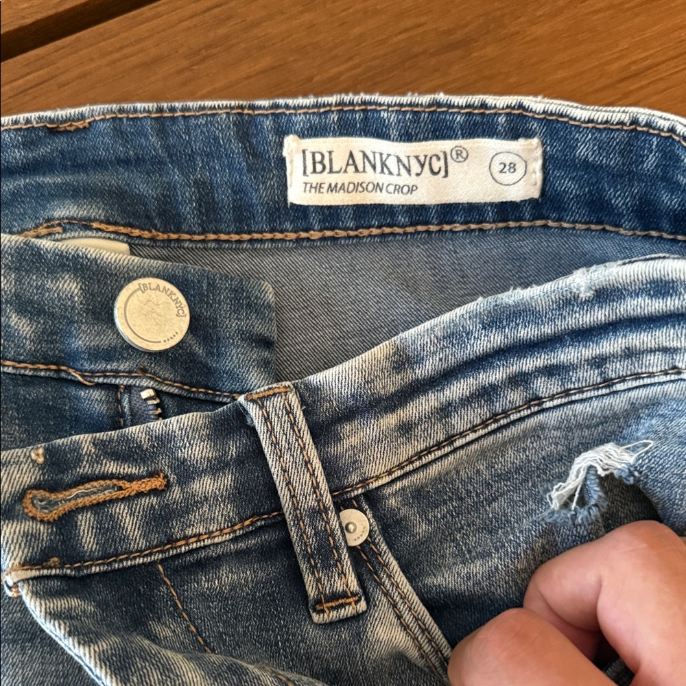 EVERYTHING $10: Blank NYC Women's Light Blue Jeans Ombre Gradient Wash - Picture 2 of 6